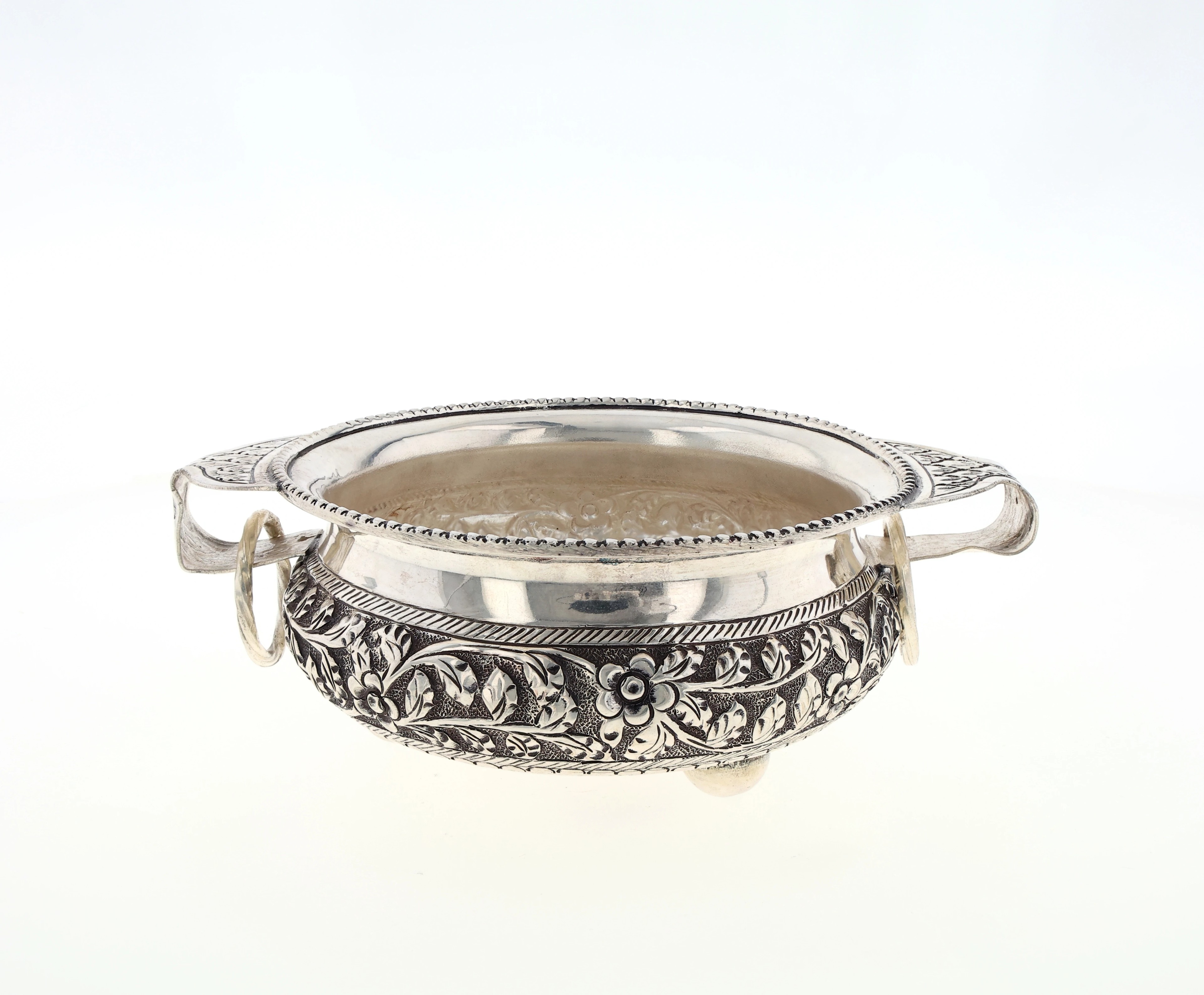 Silver Urulai